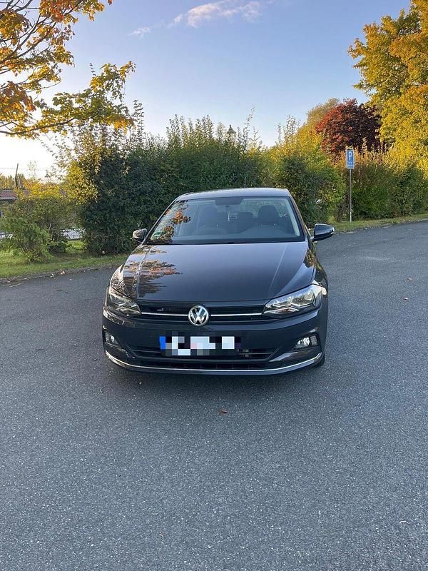 Grau Gebraucht 2019 VW Polo Highline Kleinwagen | 11.090 € (Guter Preis) - Bild 1/4