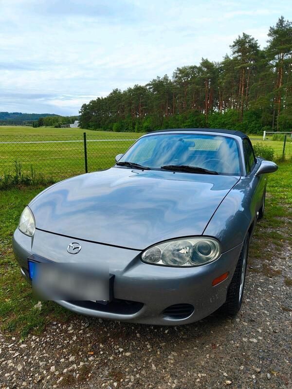 Grau Gebraucht 2004 Mazda MX5 Cabrio | 5.490 € (Guter Preis) - Bild 1/4