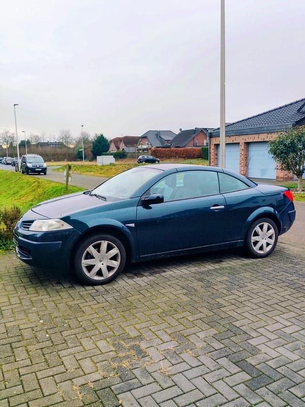 Grün Gebraucht 2006 Renault Mégane Cabriolet Cabrio | 1.100 € (Guter Preis) - Bild 1/4