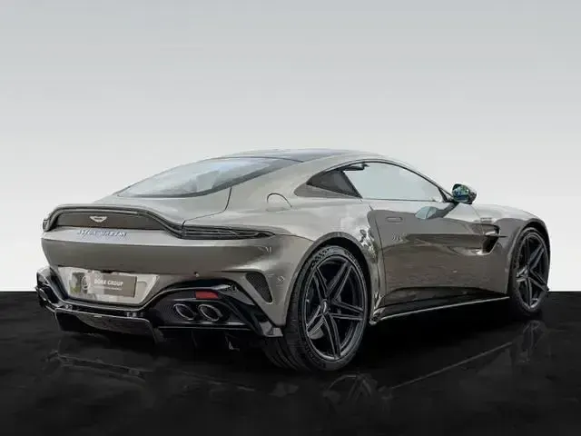 Neu Aston Martin Vantage 665 PS (489 kW) 2026 Grau Coupé