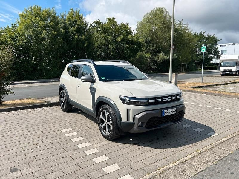 Beige Gebraucht 2025 Dacia Duster Journey SUV | 21.400 € (Fairer Preis) - Bild 1/4