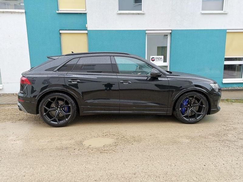 Schwarz Neu 2025 Audi RS Q8 Performance SUV | 145.899 € (Superpreis) - Bild 1/4