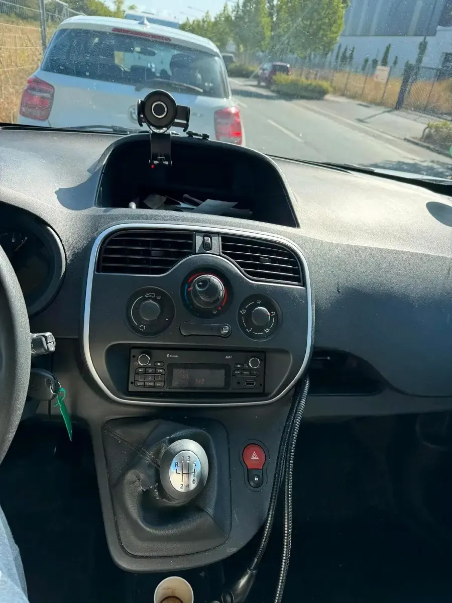 Gebraucht Renault Kangoo 95 PS (69 kW) 2020 Weiß Van / Kleinbus