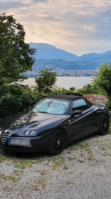 Gebraucht Alfa Romeo Spider 166 PS (122 kW) 2003 Schwarz Cabrio