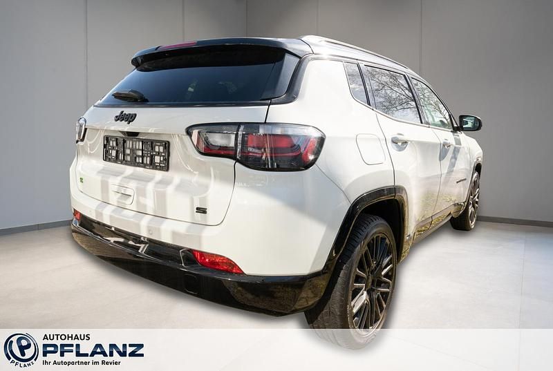 Second-hand Jeep Compass 131 CP (96 kW) 2023 Alb SUV