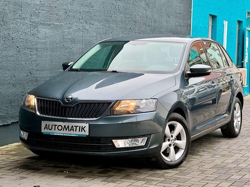 Grau Gebraucht 2016 Skoda Rapid Limousine | 11.900 € (Fairer Preis) - Bild 1/4