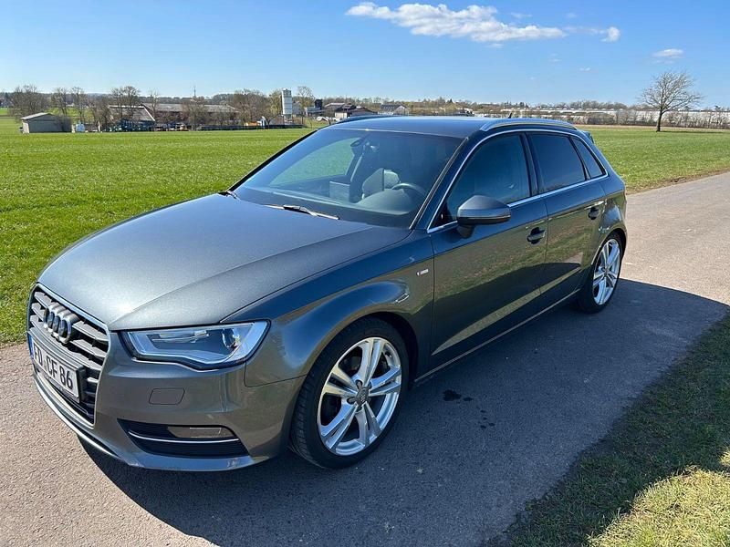 Gebraucht Audi A3 S-Line 140 PS (102 kW) 2014 Grau Kombi
