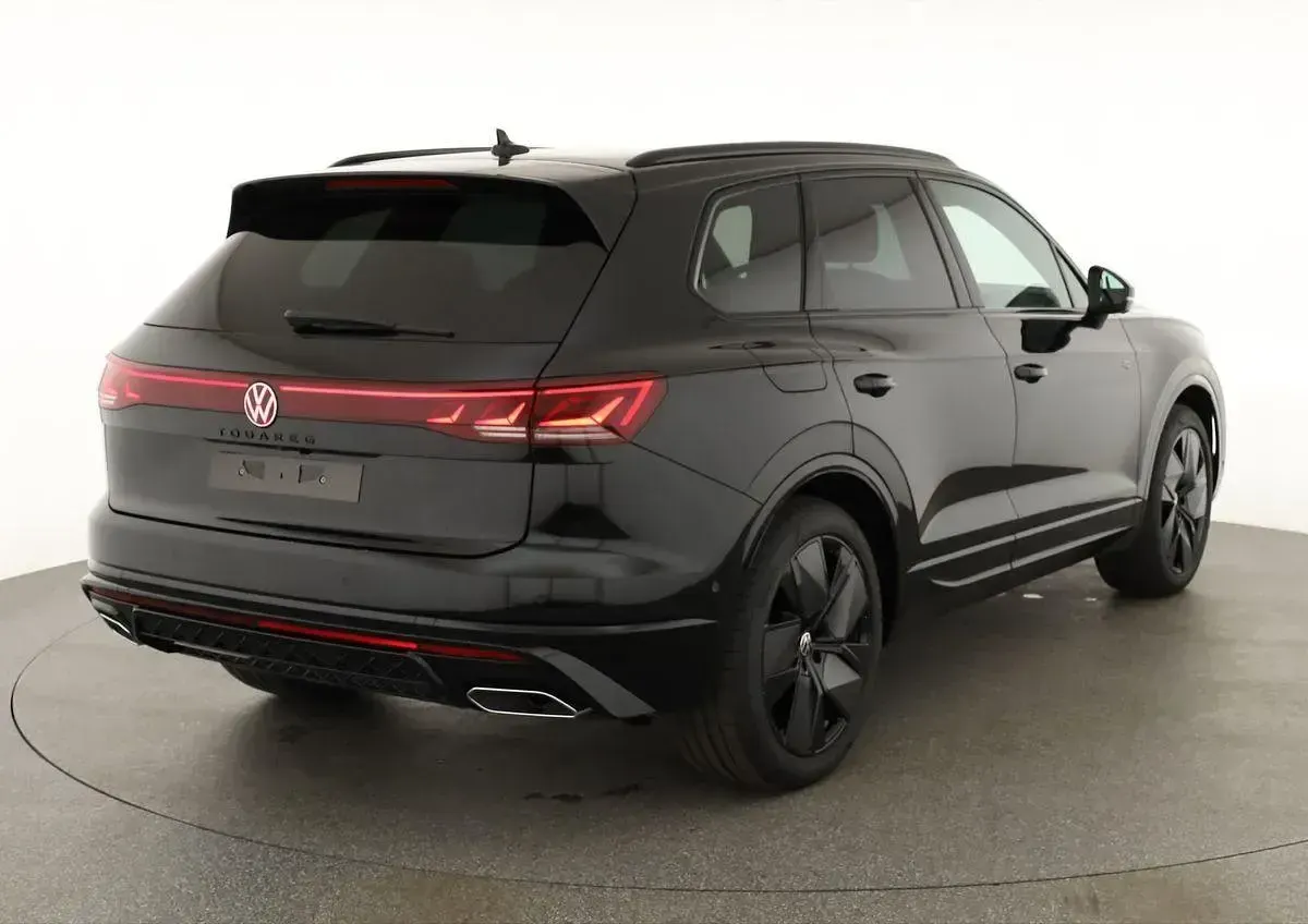 Neu VW Touareg Black Edition 286 PS (210 kW) 2026 Grenadillschwarz metallic SUV