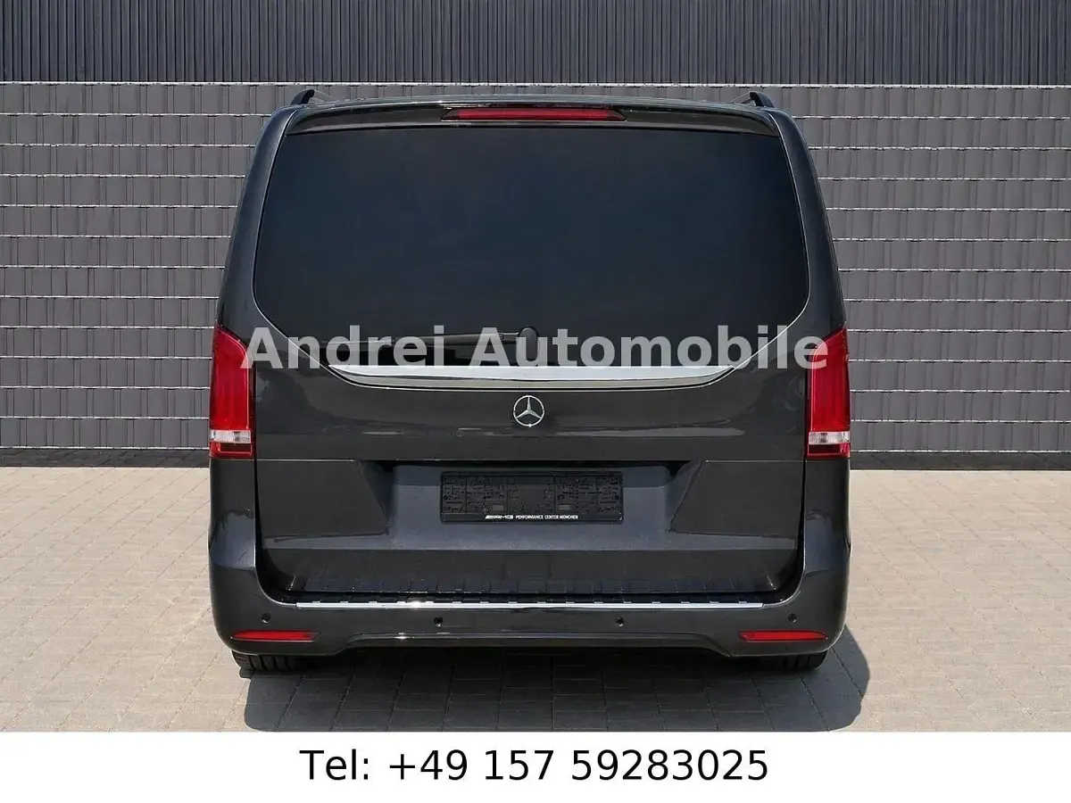 Second-hand Mercedes V300 AMG line 239 CP (175 kW) 2019 Negru Monovolum