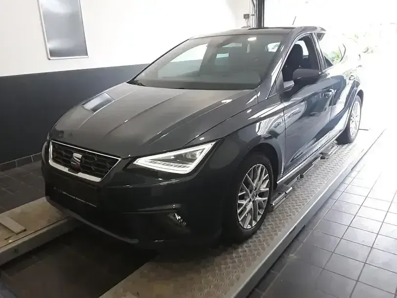 Gebraucht Seat Ibiza FR 110 PS (80 kW) 2023 "magnetic tech" Kleinwagen