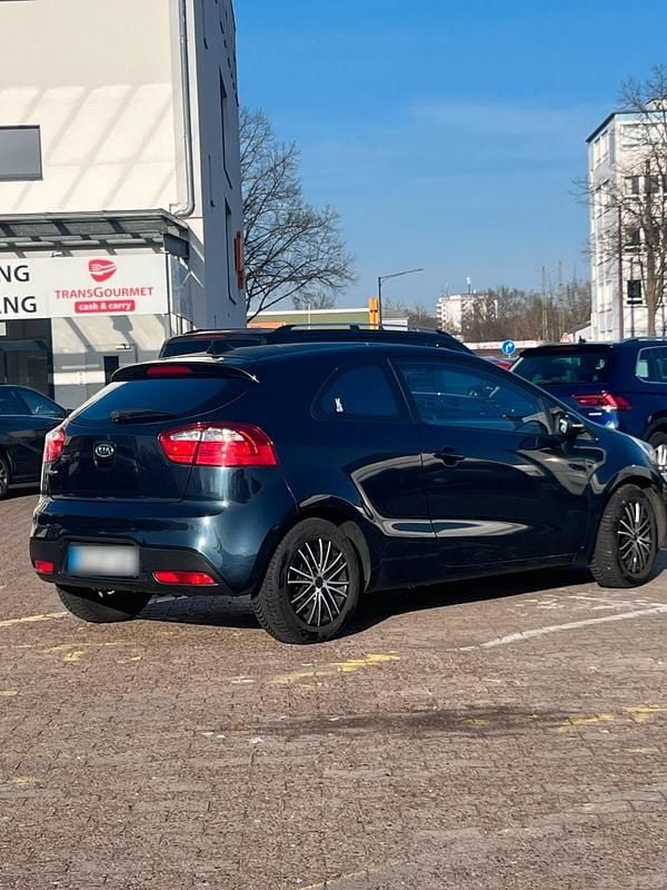Gebraucht Kia Rio 86 PS (63 kW) 2012 Kleinwagen