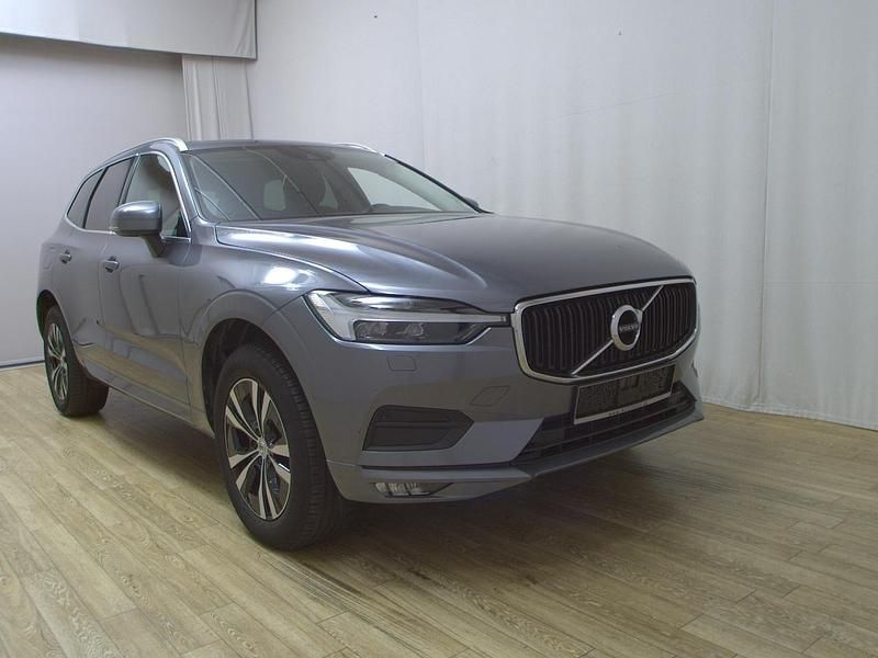Gebraucht Volvo XC60 Momentum 197 PS (144 kW) 2021 Grau SUV