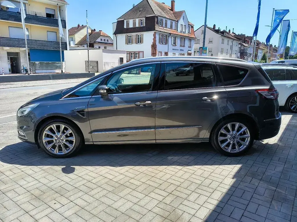 Gebraucht Ford S-MAX Vignale 190 PS (139 kW) 2018 Grau Van / Kleinbus