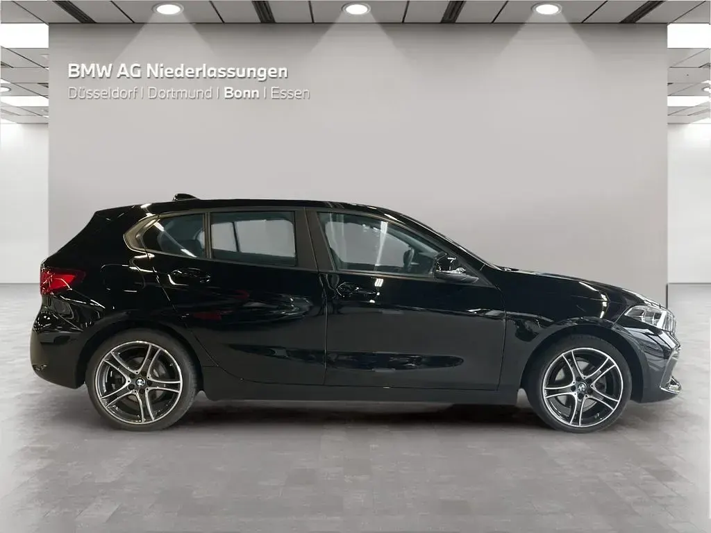 Gebraucht BMW 118 Advantage 136 PS (100 kW) 2022 Schwarz Kleinwagen