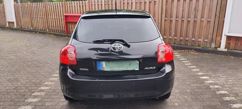 Gebraucht Toyota Auris 97 PS (71 kW) 2008 Schwarz Kleinwagen