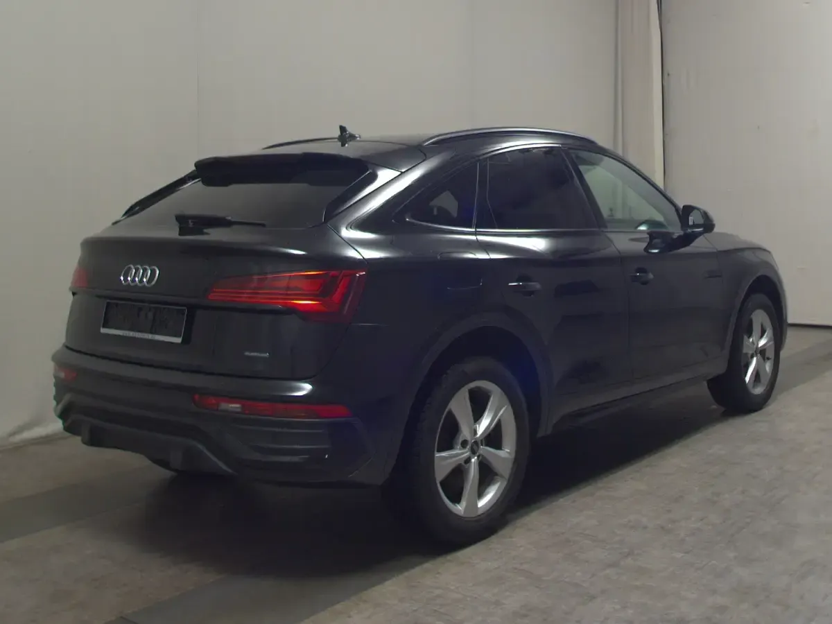 Gebraucht Audi Q5 Sportback Advanced 204 PS (150 kW) 2022 Schwarz SUV