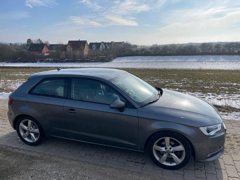 Gebraucht Audi A3 Ambition 150 PS (110 kW) 2013 Grau Limousine