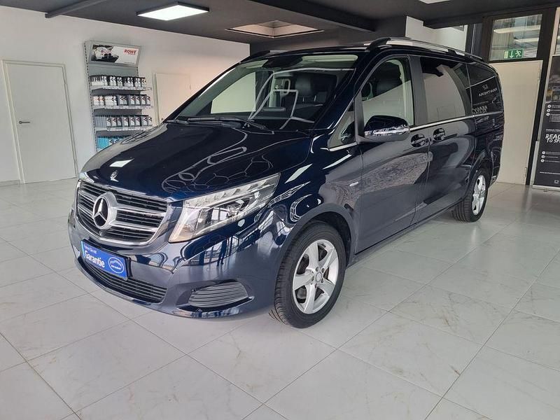 Gebraucht Mercedes V250 190 PS (139 kW) 2015 Blau Van / Kleinbus