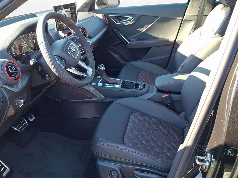 Gebraucht Audi Q2 S-Line 190 PS (139 kW) 2025 Grau SUV