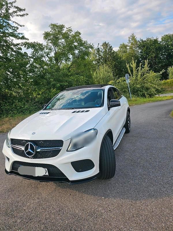 Weiß Gebraucht 2016 Mercedes GLE350 SUV | 38.500 € - Bild 1/4