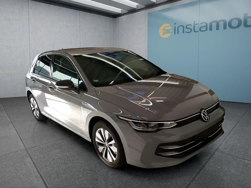 Grau Gebraucht 2025 VW Golf VIII Kleinwagen | 24.899 € (Fairer Preis) - Bild 1/4