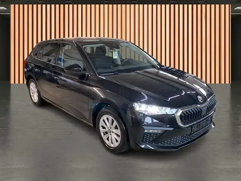 Gebraucht Skoda Scala Selection 116 PS (85 kW) 2025 Schwarz schwarz (metallic) Kleinwagen
