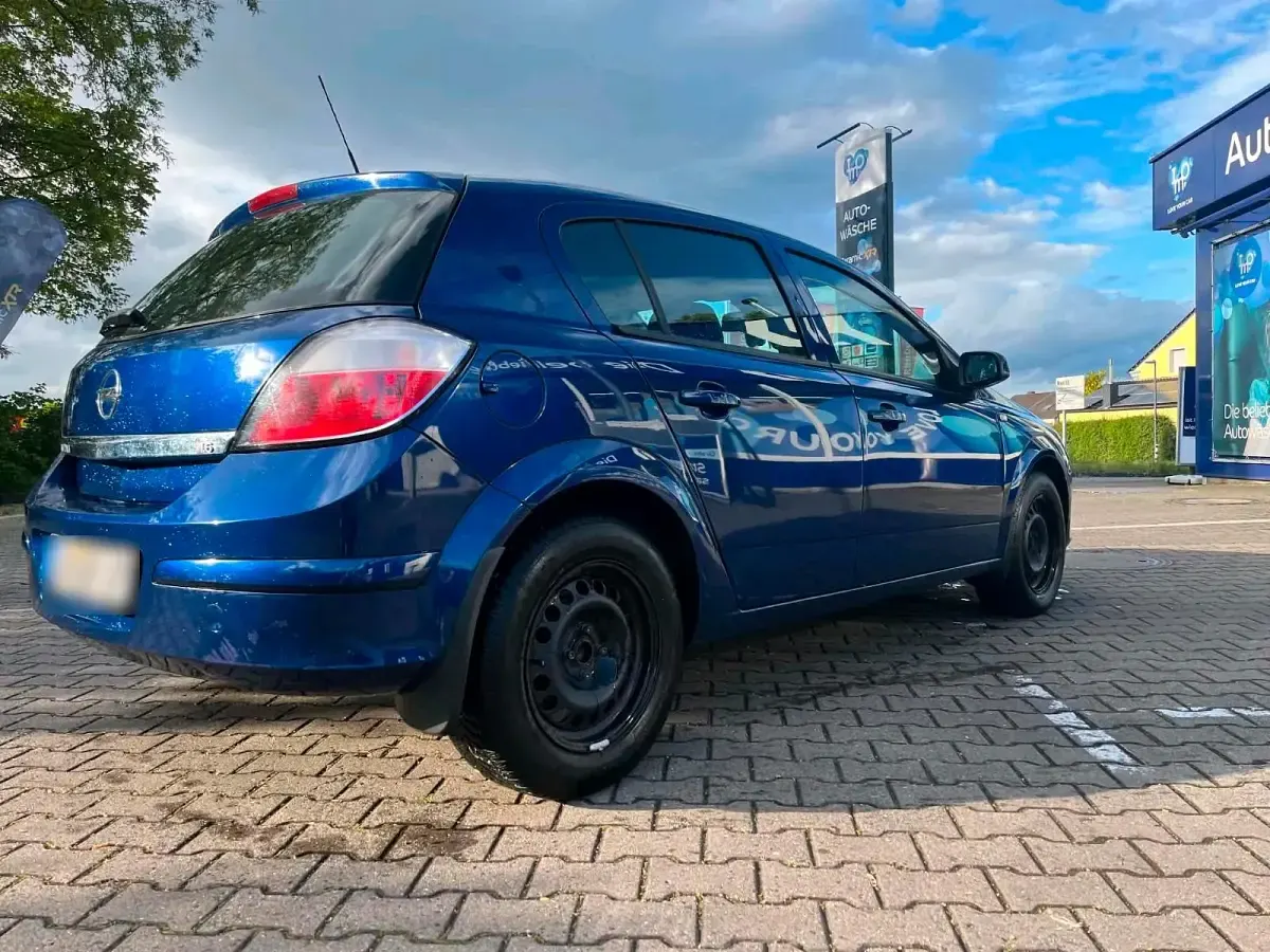 Gebraucht Opel Astra 90 PS (66 kW) 2005 Blau Kleinwagen