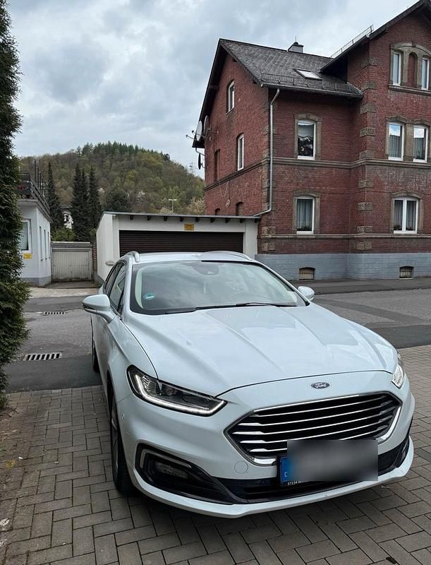 Weiß Gebraucht 2020 Ford Mondeo Titanium Kombi | 11.500 € (Fairer Preis) - Bild 1/4