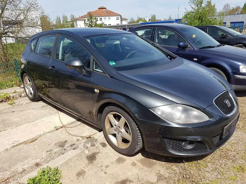 Usata Seat Leon Reference 125 CV (91 kW) 2011 Utilitaria