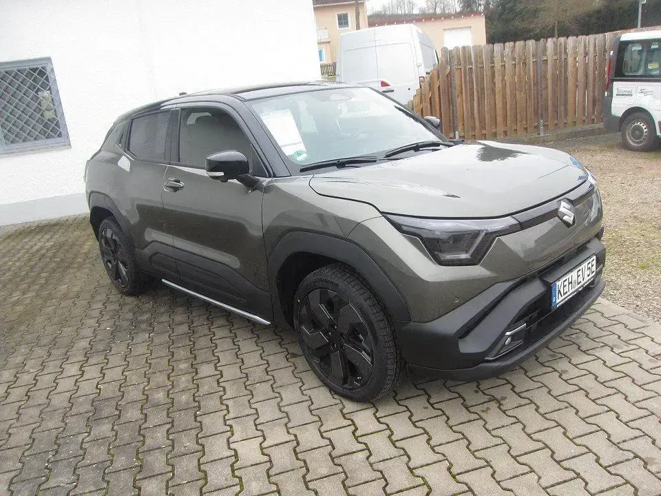 Neu Suzuki e-Vitara 127 kW (174 PS) 2026 Grün SUV