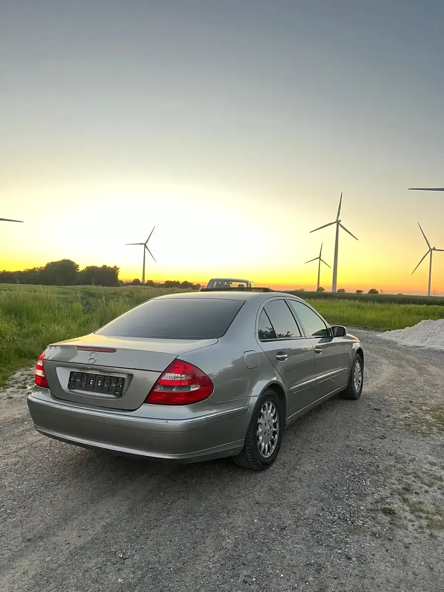 Gebraucht Mercedes E200 Elegance 163 PS (119 kW) 2004 Grau Limousine