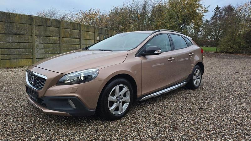 Gebraucht 2013 Volvo V40 CC Kinetic Kombi | 5.390 € - Bild 1/4