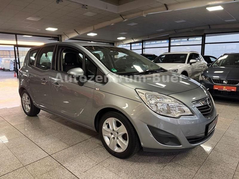 Gebraucht Opel Meriva Edition 101 PS (74 kW) 2011 Silber Van / Kleinbus