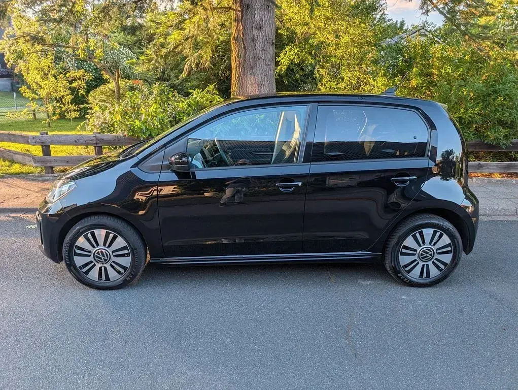 Gebraucht VW e-up! 61 kW (83 PS) 2022 Schwarz Kleinwagen