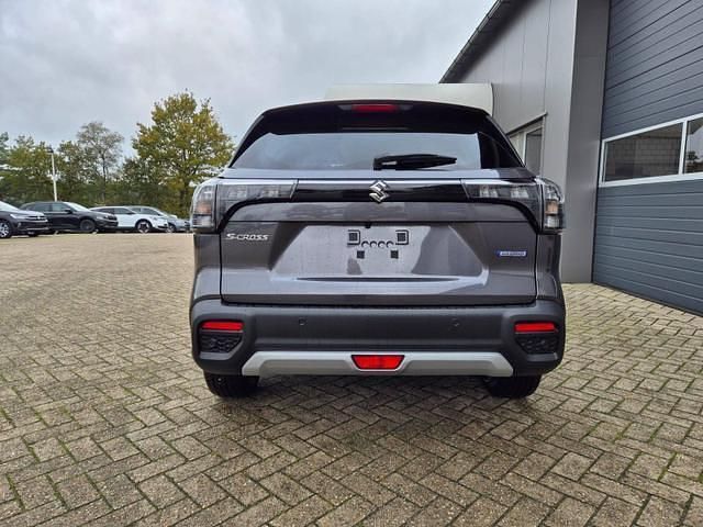 Titan dark gray pearl metallic titan dark gray pearl metallic Neu 2025 Suzuki SX4 S-Cross Comfort+ SUV | 25.670 € (Fairer Preis) - Bild 1/4