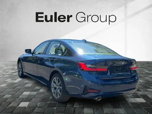 Gebraucht BMW 330e Sport Line 292 PS (214 kW) 2021 Blau Limousine