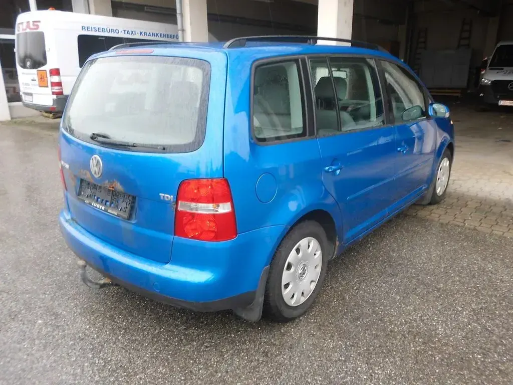 Gebraucht VW Touran 105 PS (77 kW) 2005 Blau Van / Kleinbus