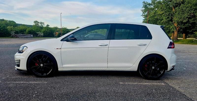 Gebraucht VW Golf VII GTI 220 PS (161 kW) 2016 Weiß Limousine