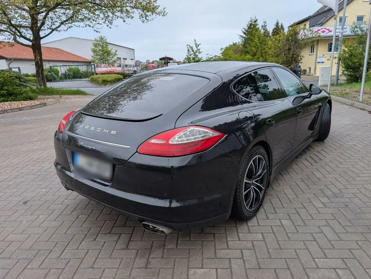 Gebraucht Porsche Panamera 250 PS (183 kW) 2012 Schwarz Kleinwagen