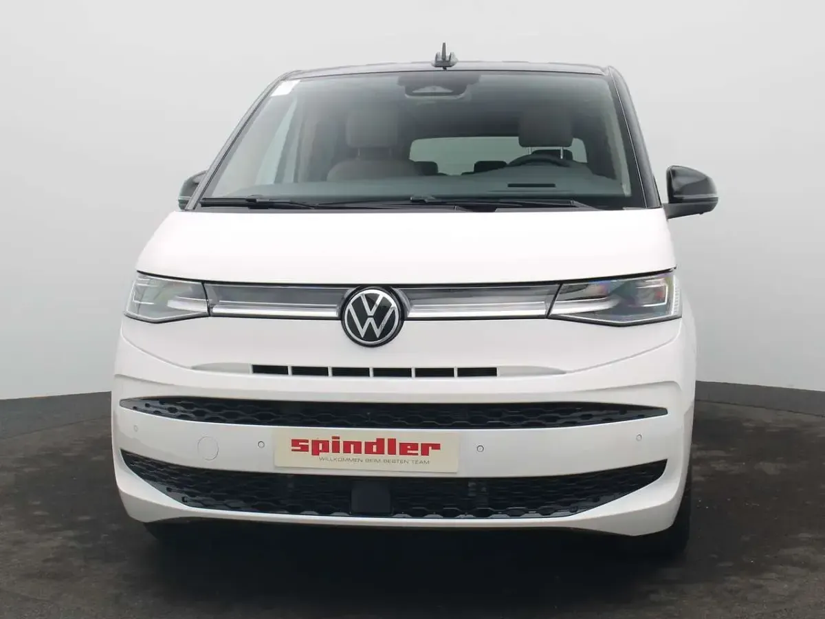 Neu VW Multivan Life 177 PS (130 kW) 2026 Candyweiß deep black perleffe Van / Kleinbus