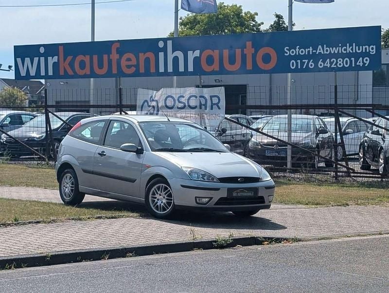 Grau Gebraucht 2004 Ford Focus Ambiente Kleinwagen | 699 € (Guter Preis) - Bild 1/4