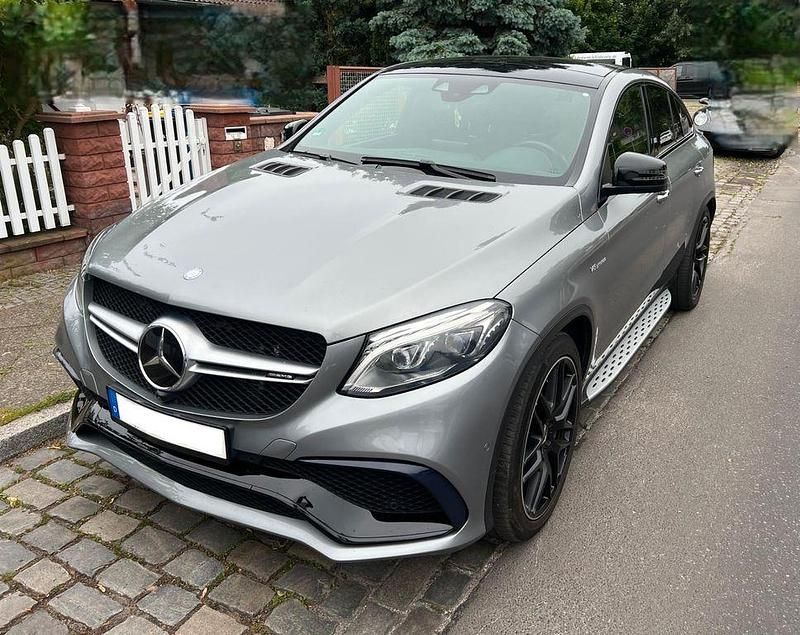 Grau Gebraucht 2016 Mercedes GLE63 AMG AMG SUV | 52.000 € (Fairer Preis) - Bild 1/4