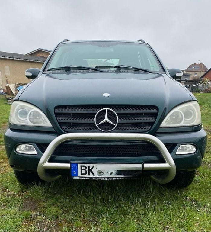Second-hand Mercedes ML270 163 CP (119 kW) 2001 Verde SUV