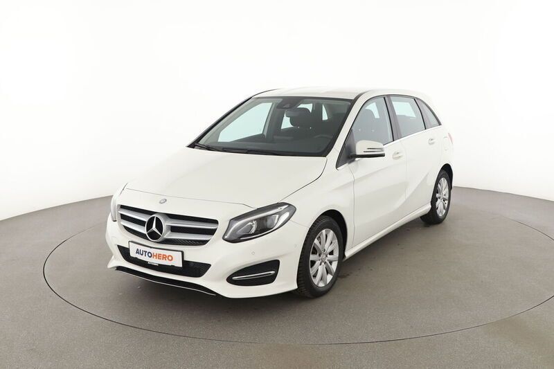Weiß Gebraucht 2016 Mercedes B180 Style Van / Kleinbus | 17.290 € (Fairer Preis) - Bild 1/4