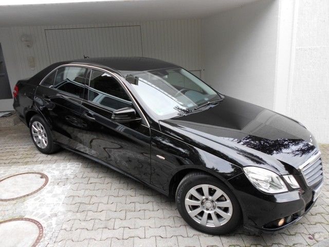 Gebraucht Mercedes E220 170 PS (125 kW) 2009 Andere farbe Limousine