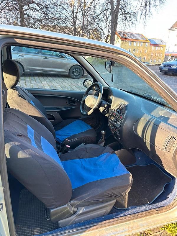 Gebraucht Citroën Saxo 60 PS (44 kW) 2002 Grau Kleinwagen