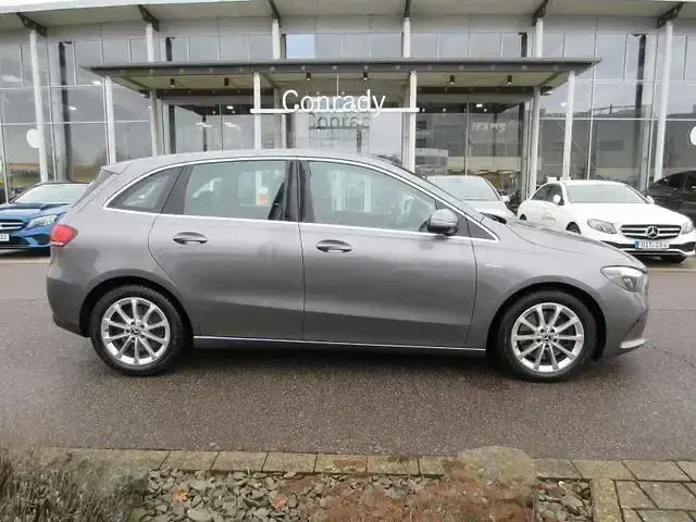 Gebraucht Mercedes B250 Progressive 224 PS (164 kW) 2019 Andere Van / Kleinbus