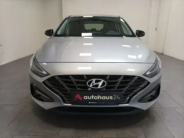 Gebraucht Hyundai i30 160 PS (117 kW) 2022 Silber Limousine