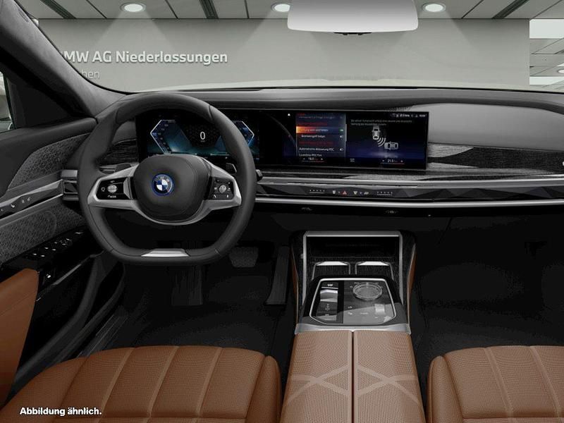 Gebraucht BMW 750e 313 PS (230 kW) 2023 Grau Limousine