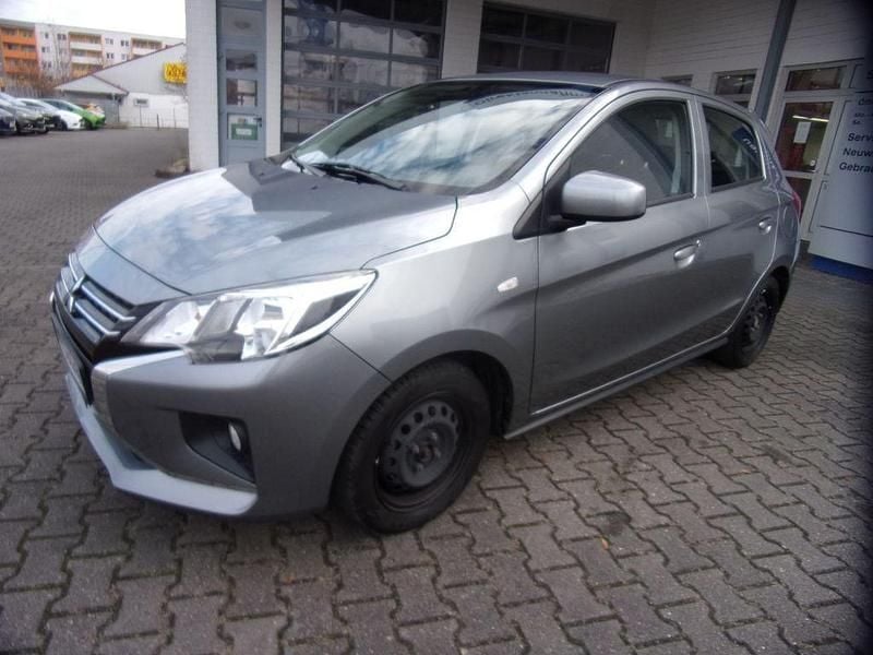 Grau Gebraucht 2021 Mitsubishi Space Star Spirit Limousine | 9.380 € (Guter Preis) - Bild 1/4